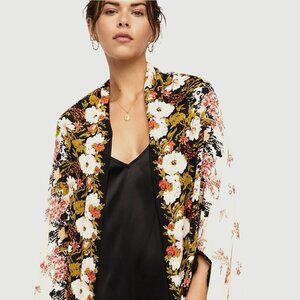 FREE PEOPLE | Pre-Loved Intimately Free Bali Wrapped In Blooms Kimono OS - GWP